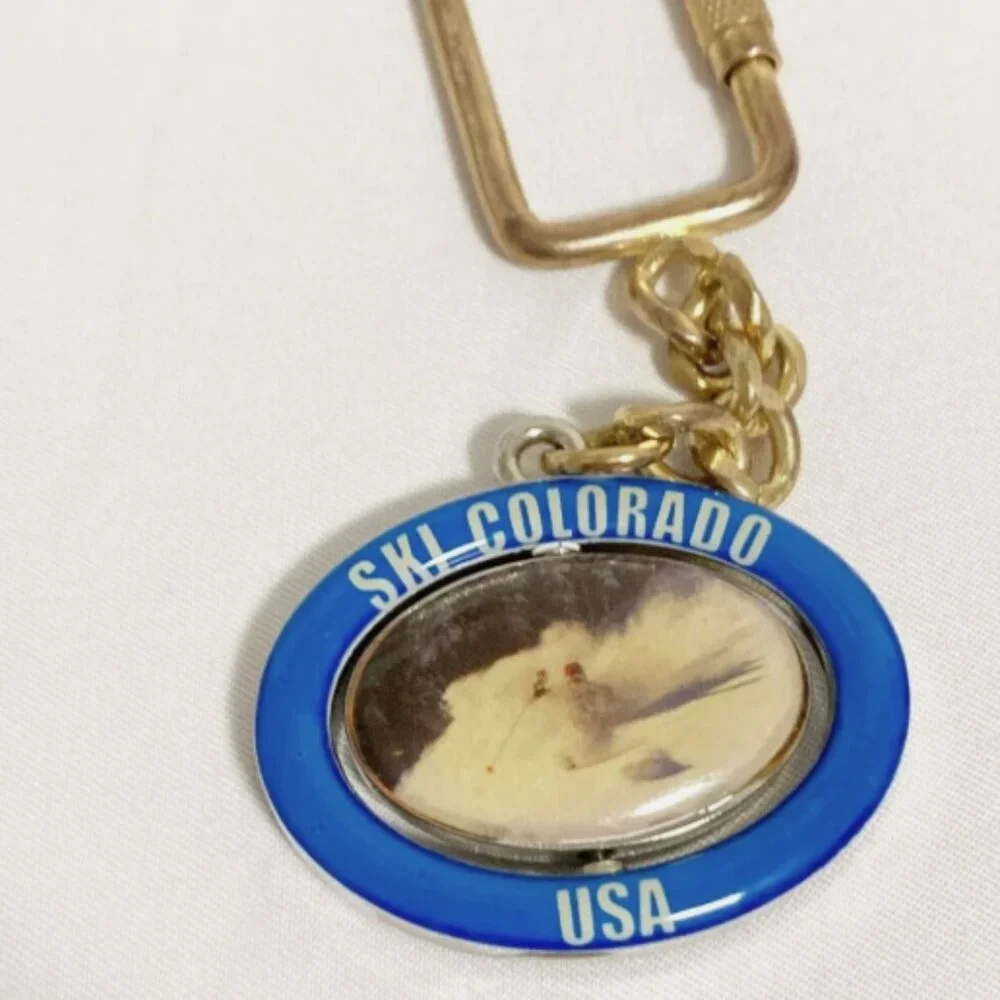 Vintage Ski Colorado USA Vail Spinner Keychain Zipper Pull Ski Resort Souvenir